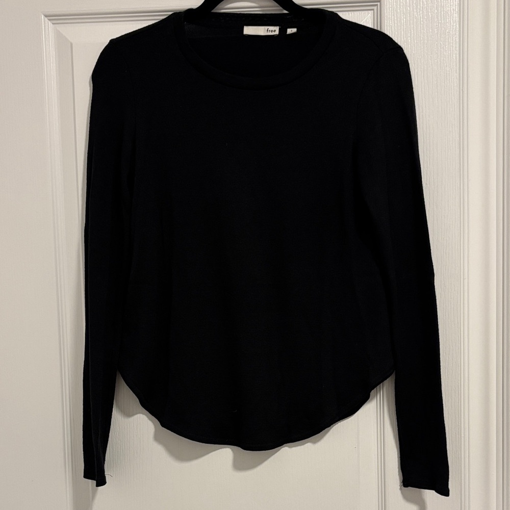 Wilfred Classic Black Long Sleeve Tee